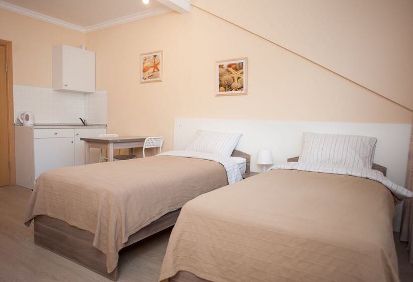 هتل Maloyaroslavets