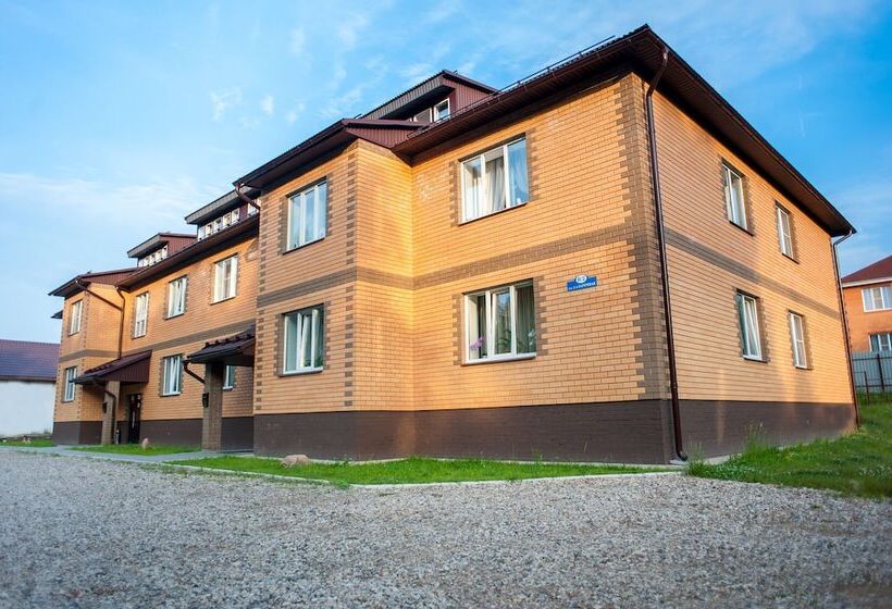 هتل Maloyaroslavets