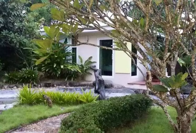 ホテル Nan At Pua