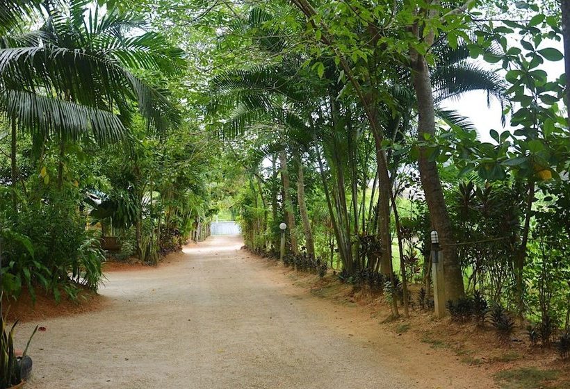 בית מלון כפרי Pararim Resort