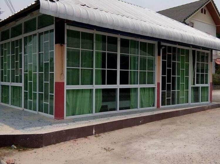 Szálloda Raveekan Resort