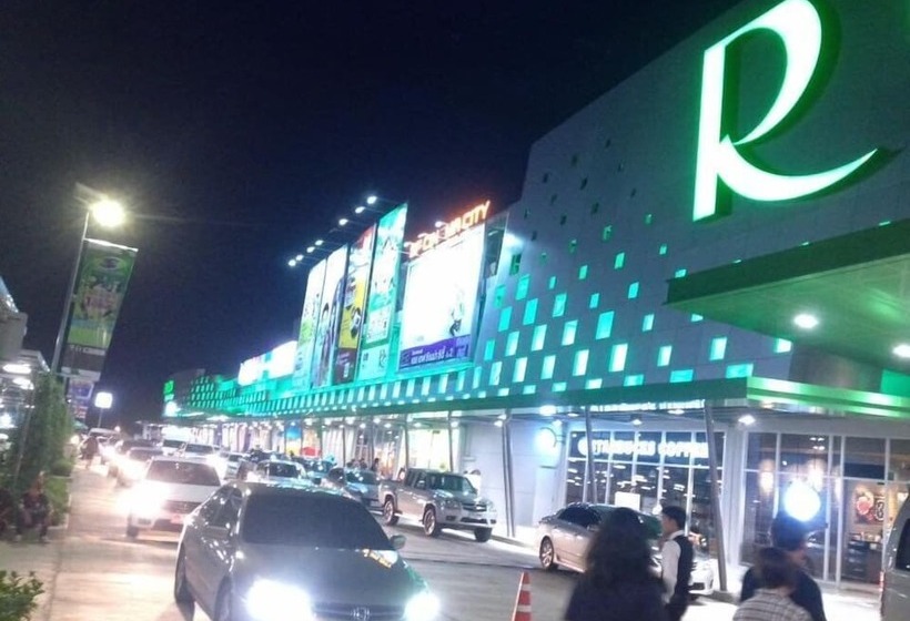 Szálloda Raveekan Resort