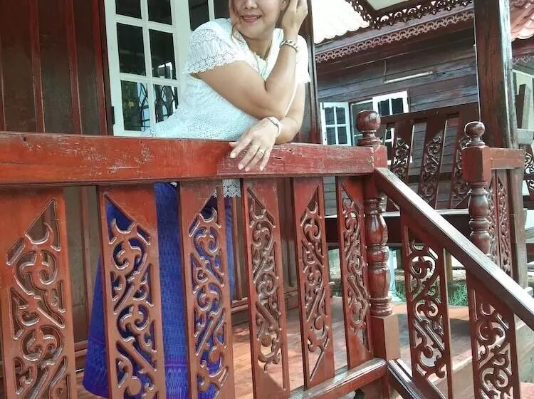 Hotelli Raveekan Resort