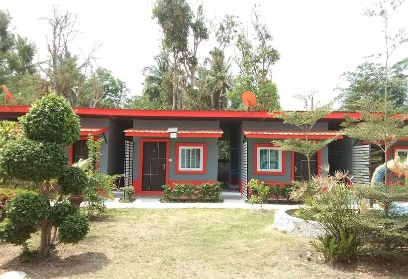 Hotelli Raveekan Resort