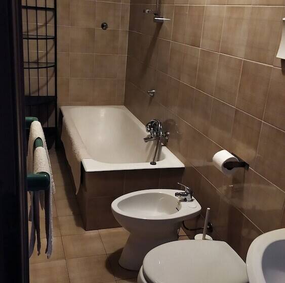 בית מלון כפרי Bioagriturismo Olistico Valtidone Verde