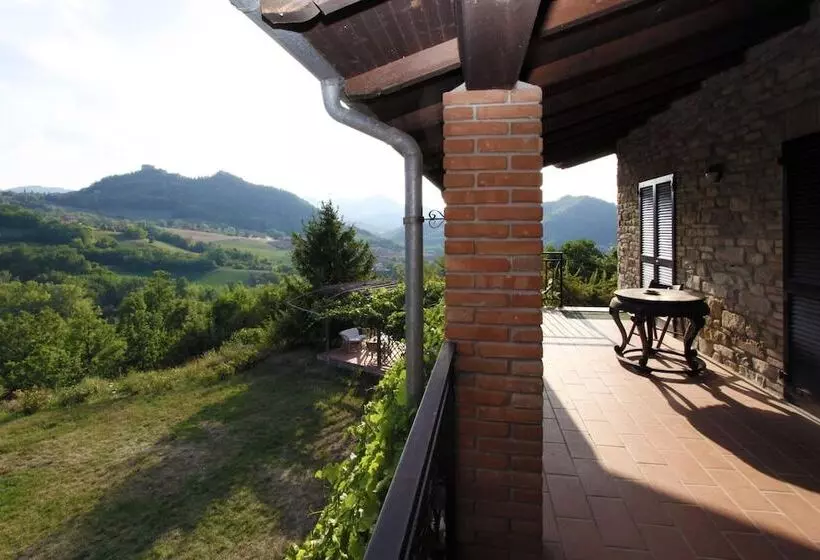 田舎風ホテル Bioagriturismo Olistico Valtidone Verde