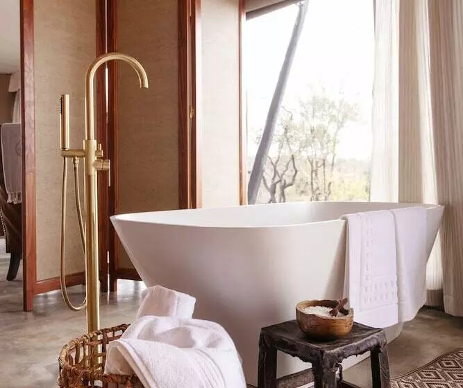 Hotelli Thabamati Luxury Tented Camp