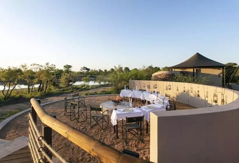 Hotelli Thabamati Luxury Tented Camp