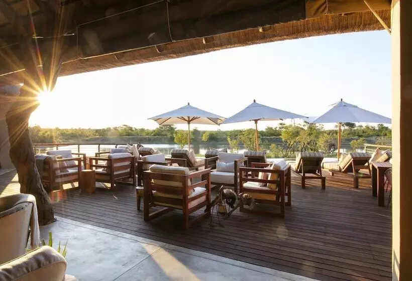 Hotelli Thabamati Luxury Tented Camp