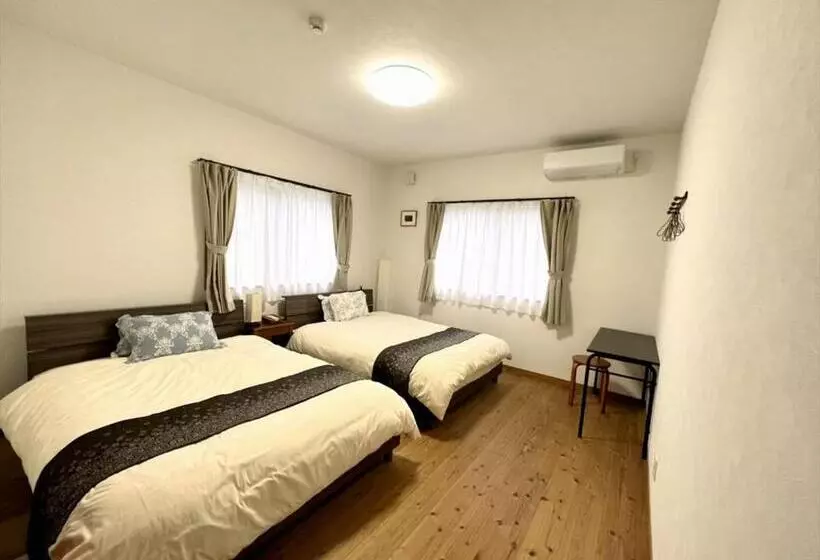 Majatalo Shimahaku Aikana