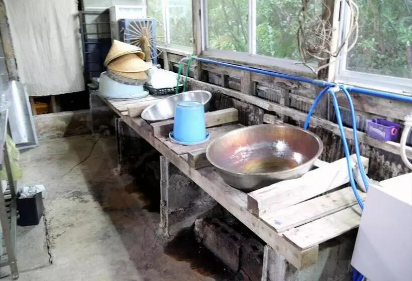 Majatalo Shimahaku Aikana