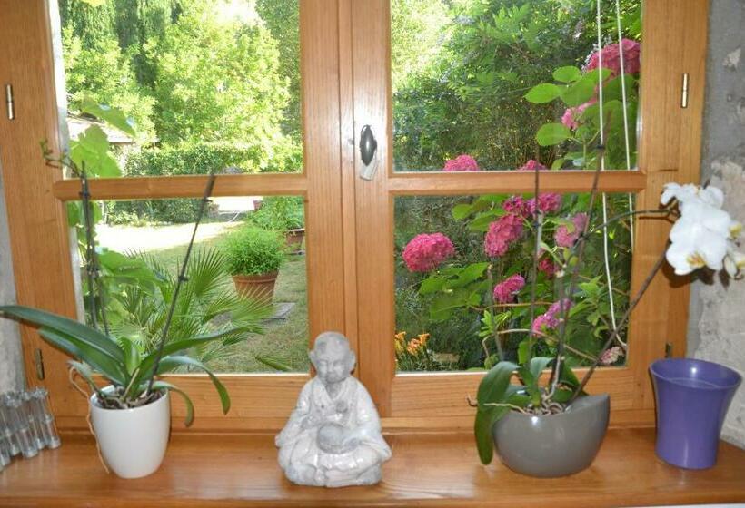 פנסיון Le Couvent Côté Jardin