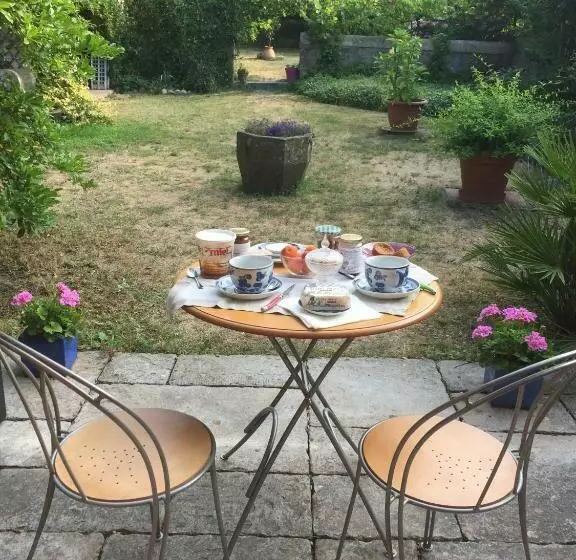 Pension  Le Couvent Côté Jardin