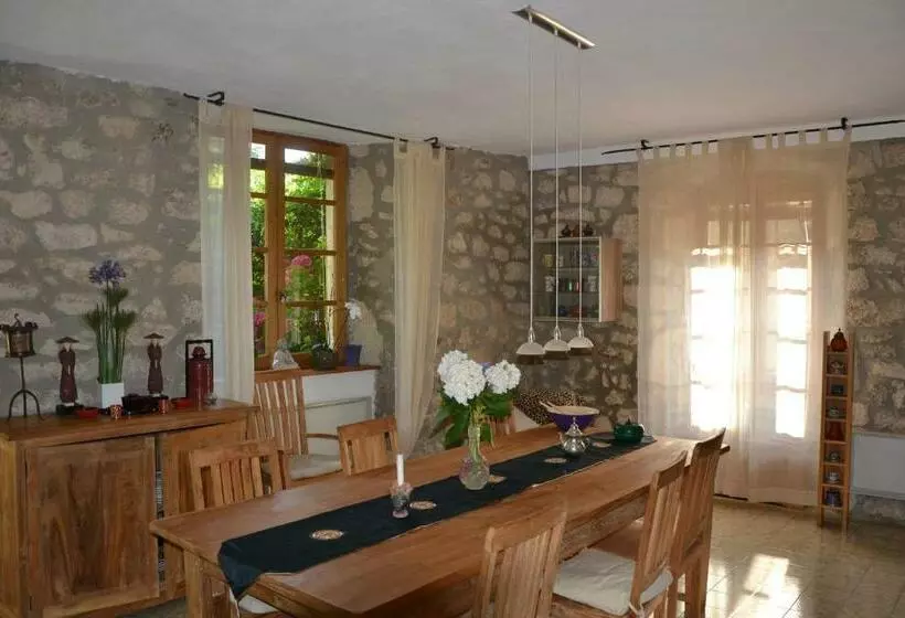 Pension  Le Couvent Côté Jardin