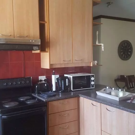 Majatalo Stoneybrooke Farm