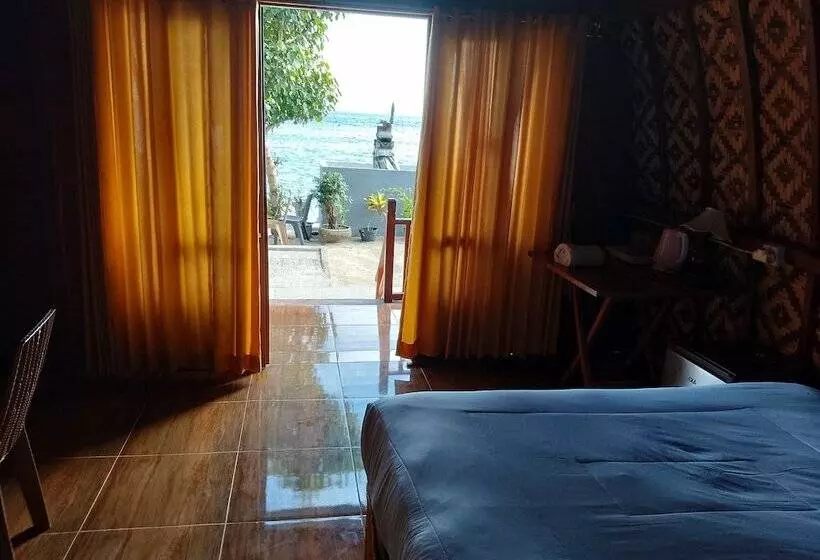 Road Beach Homestay