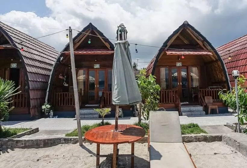 Road Beach Homestay
