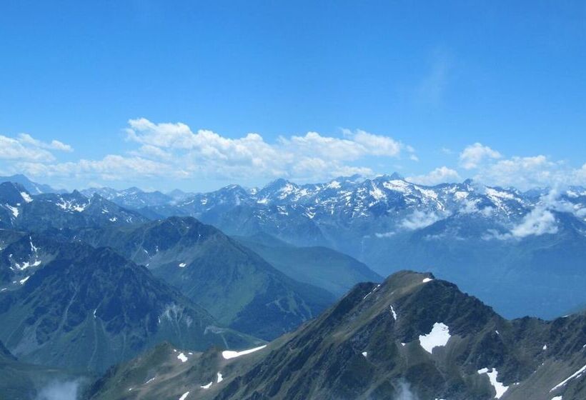 ベッドアンドブレックファースト Les Hirondelles