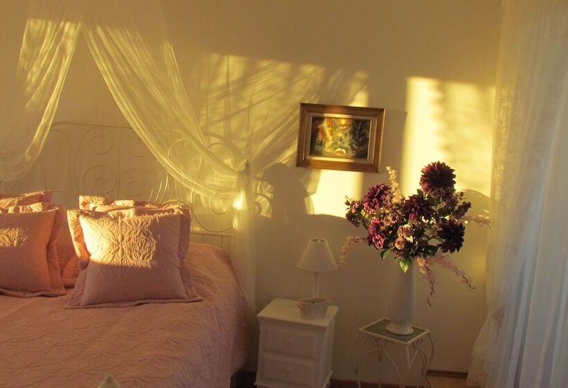 ベッドアンドブレックファースト Les Hirondelles