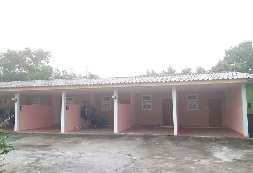 ホテル 7 Up Resort