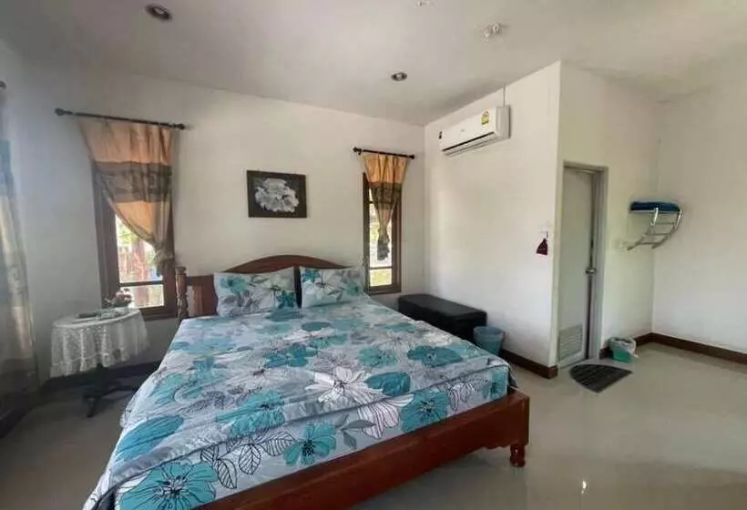 Hotelli Baan Bangwua Resort