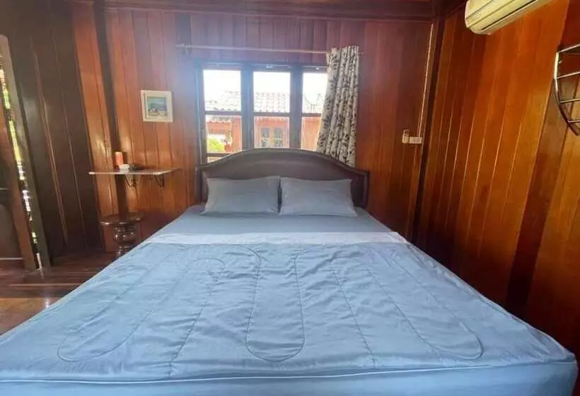 Hotelli Baan Bangwua Resort