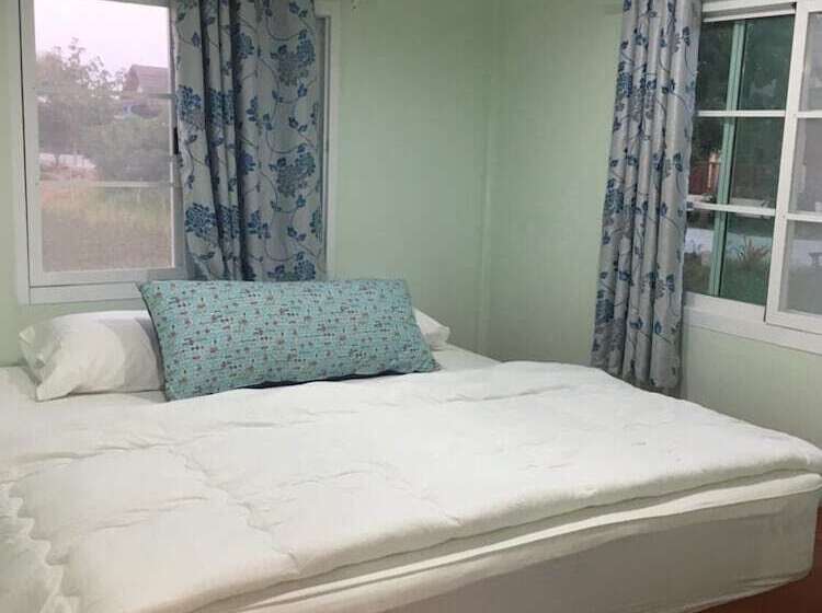 בית מלון כפרי Baan Bangwua Resort