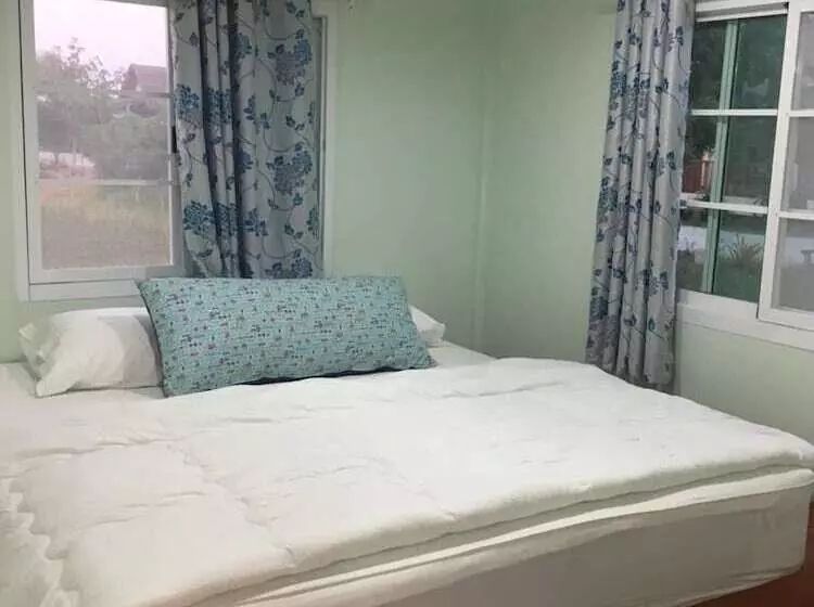 Hotelli Baan Bangwua Resort