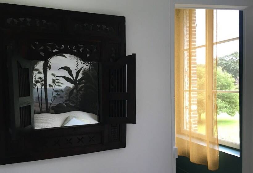 Отель Château D Harcelaines