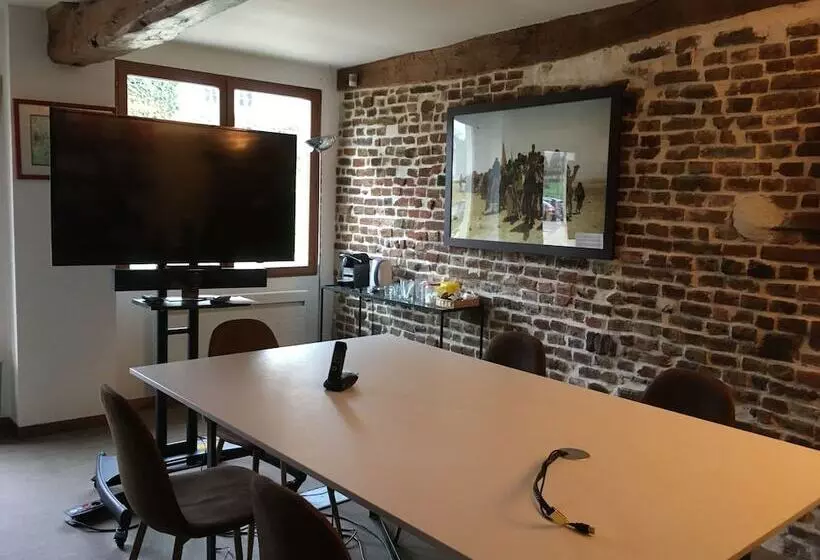 ホテル Château D Harcelaines