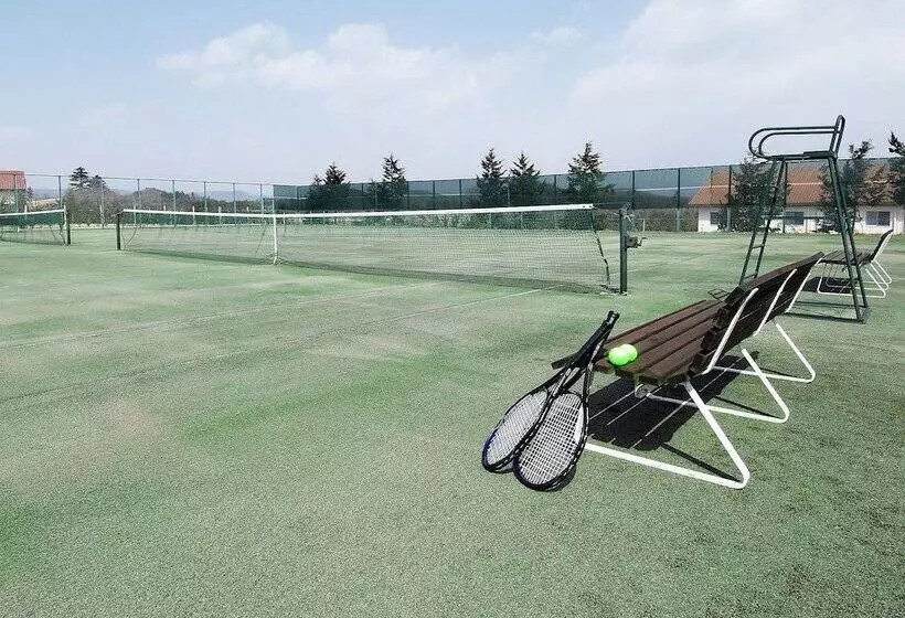 Hotelli Grand Xiv Nasu Shirakawa The Lodge