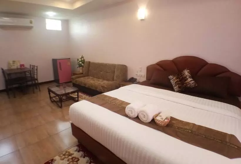 Hotelli Hi Tech Resort