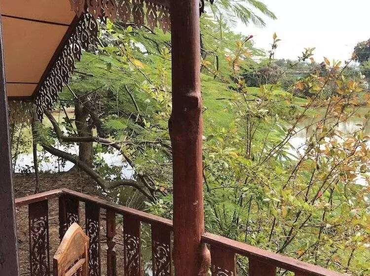 Hotelli Kong Tong Resort