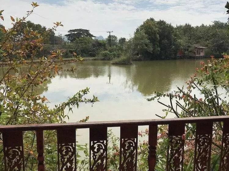 Hotelli Kong Tong Resort