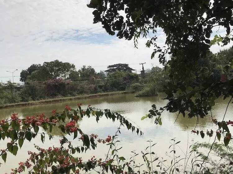 Hotelli Kong Tong Resort