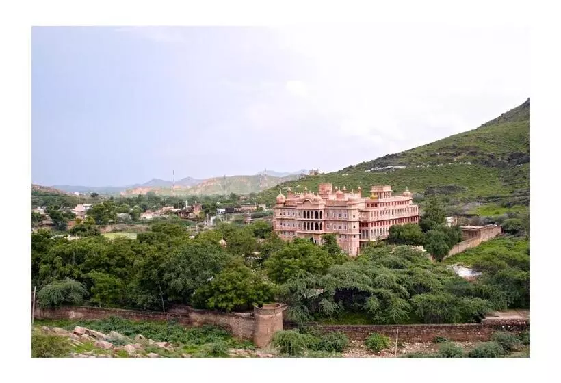 ホテル Patan Mahal