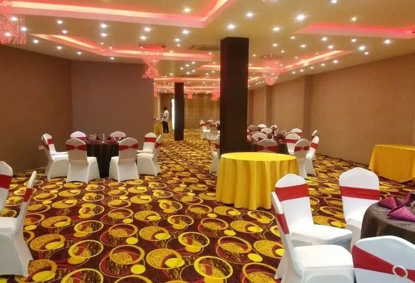 ホテル Randula Grand Venus