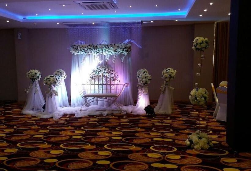 בית מלון כפרי Randula Grand Venus