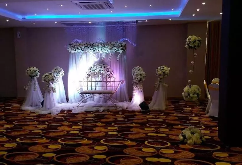 ホテル Randula Grand Venus