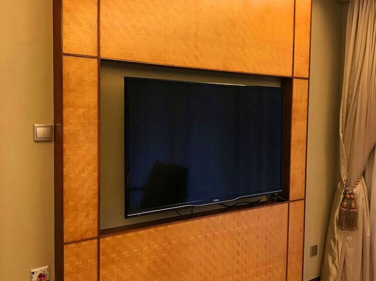 Hotel Sanya Linglong Lulushun