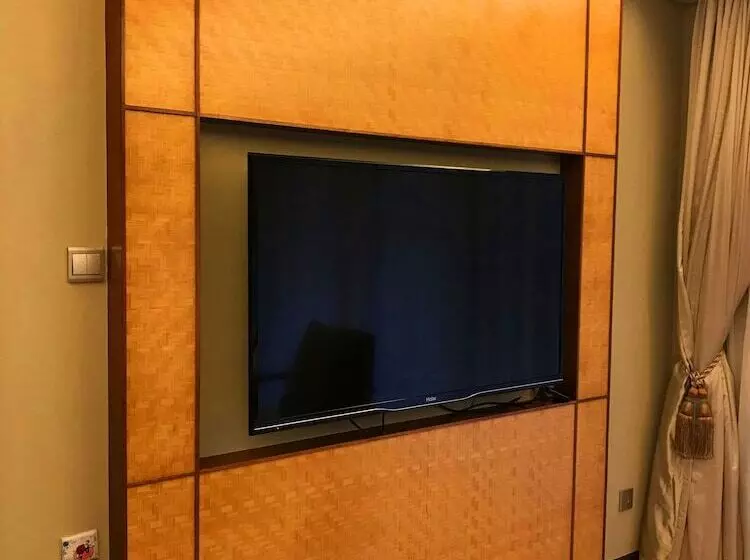 Hotelli Sanya Linglong Lulushun