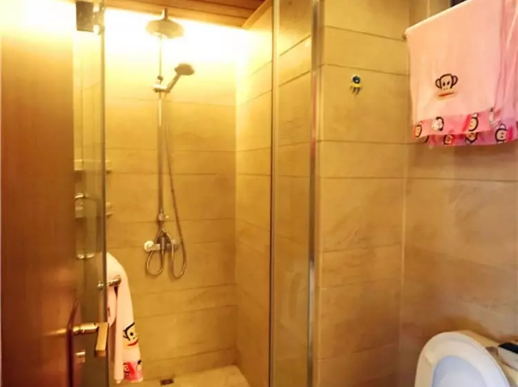 Hotelli Sanya Linglong Lulushun