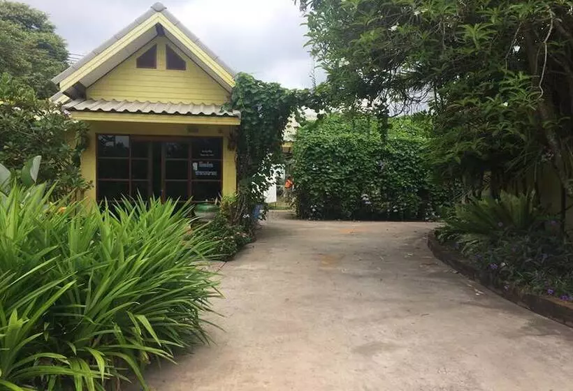 Hotelli Tai Baan Resort