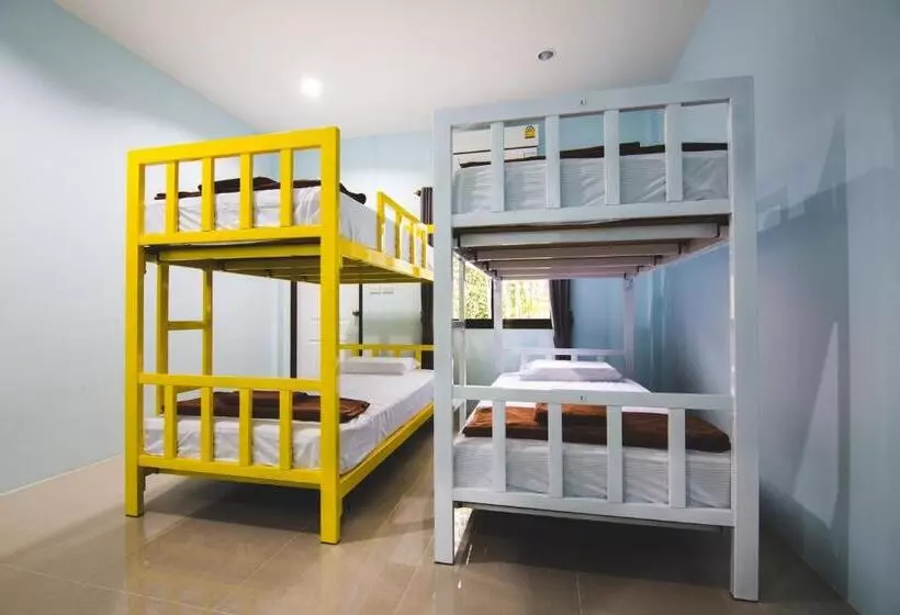 Khaosok Secret Hostel
