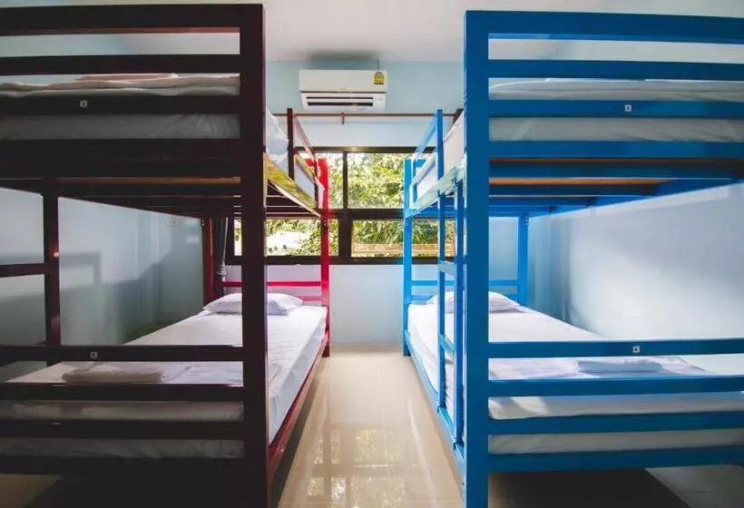 Khaosok Secret Hostel