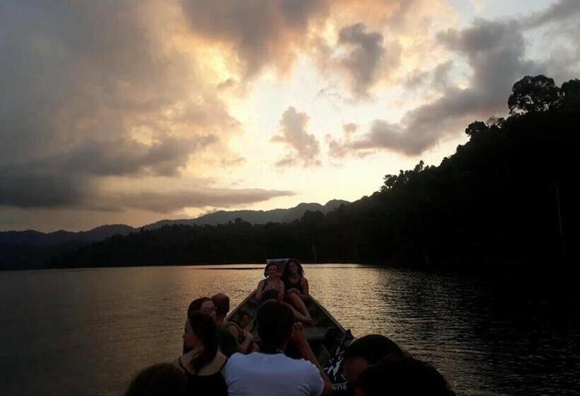 Khaosok Secret Hostel