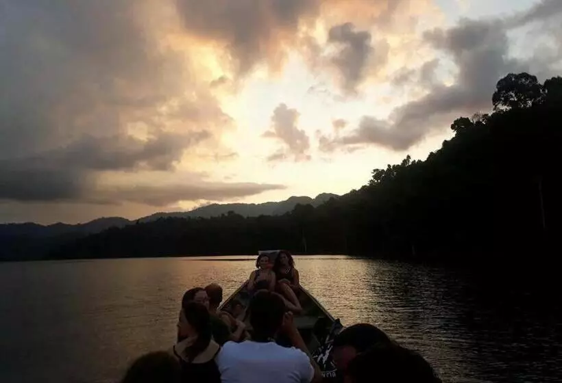 Khaosok Secret Hostel