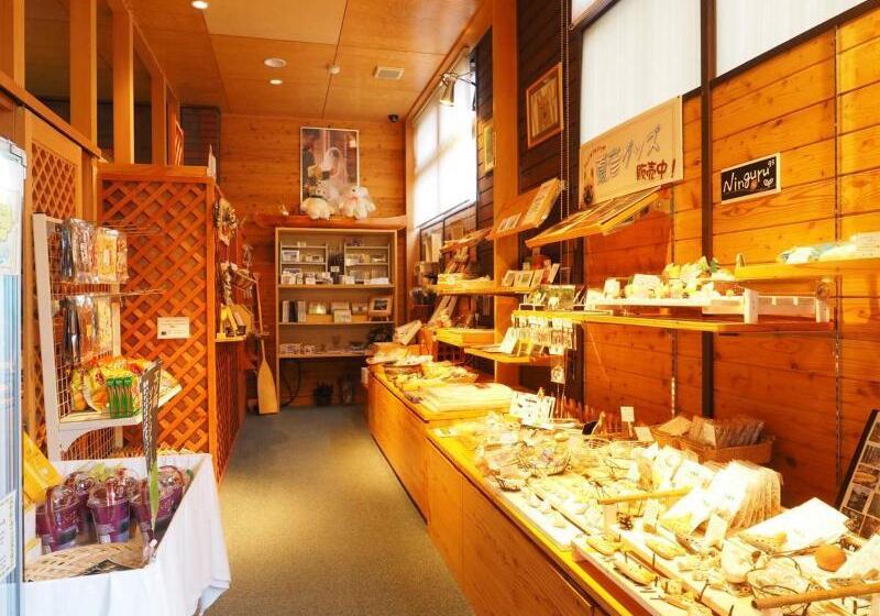 Log Hotel Larch Lake Kanayama