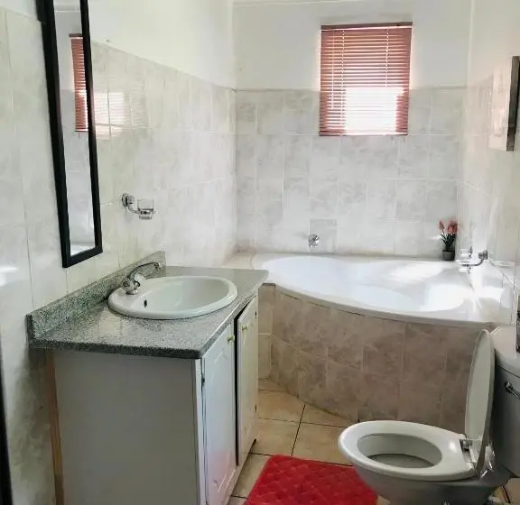 Majatalo Sondela Bed And Breakfast