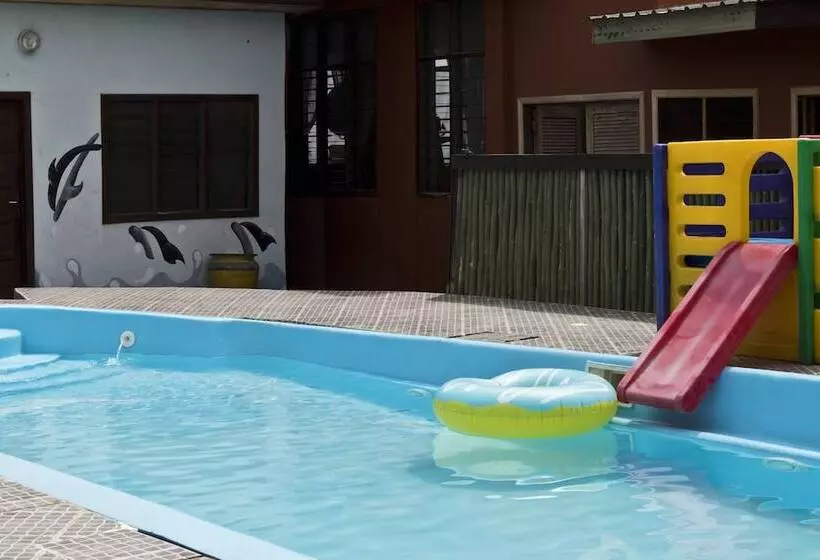 ベッドアンドブレックファースト Cliff Haven Beach Resort